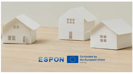 immagine grafica che integra il logo ESPON 2030 con l'immagine di una casa colorata